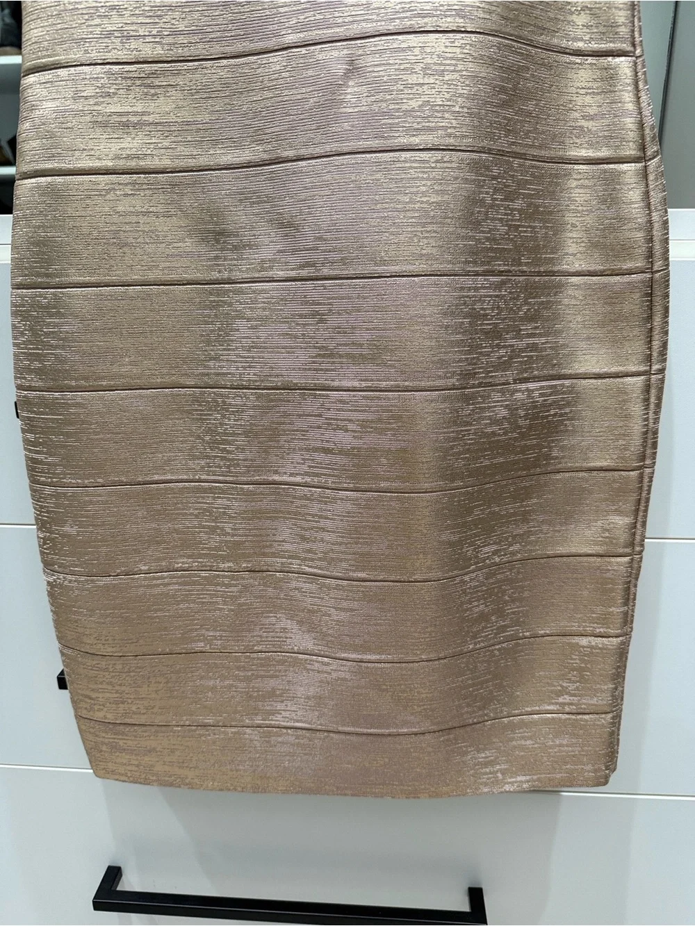 Herv Leger Sleeveless Metallic Rose Gold Bandage Dress - Picture 6 of 7